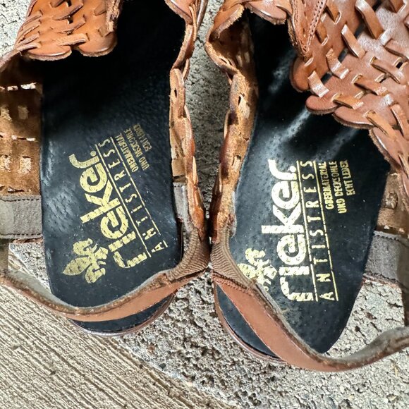 RIEKER WOMEN'S BROWN TAN ANTI-STRESS WOVEN LEATHER SLINGBACK SANDALS - Picture 7 of 10